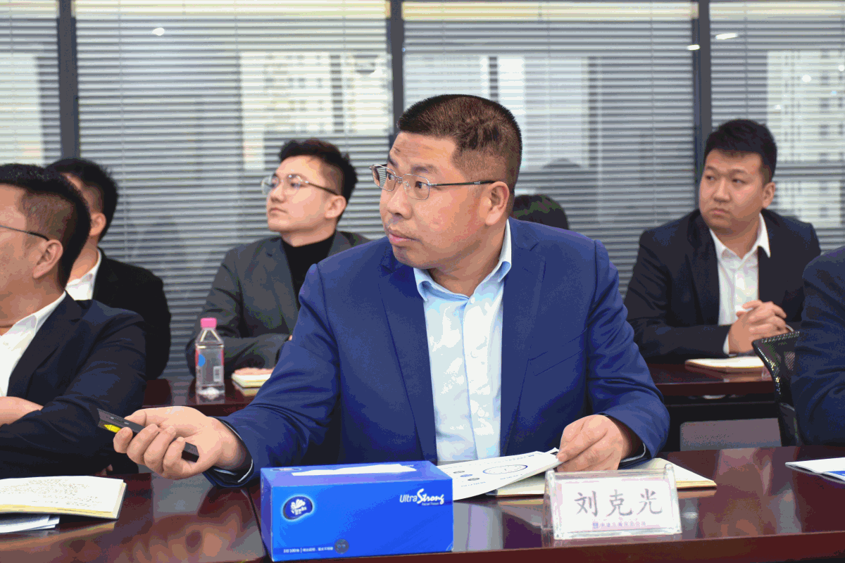 4位分公司领导汇报.gif 4位分公司领导汇报.gif