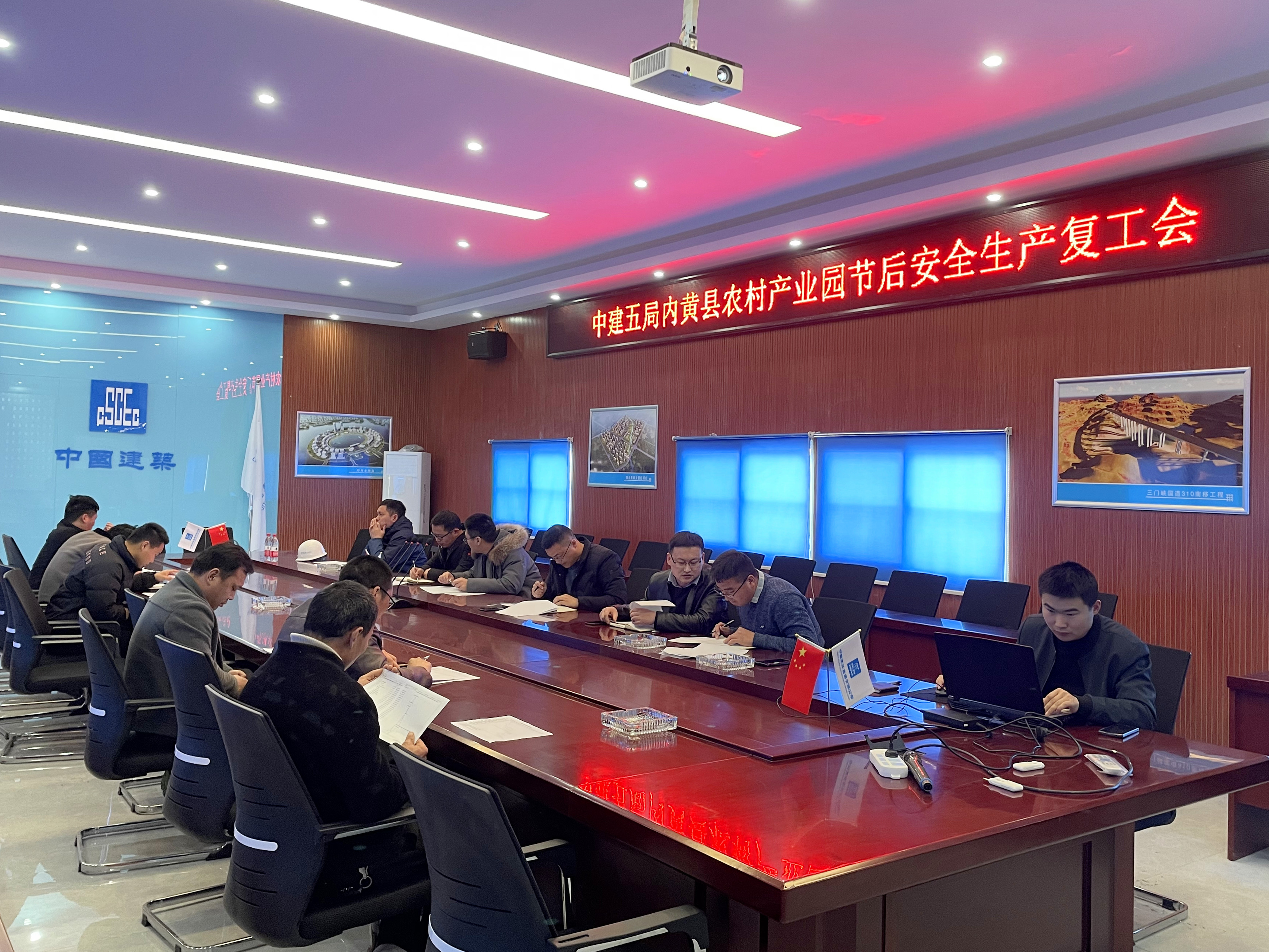 图片二_副本.jpg 图片二_副本.jpg