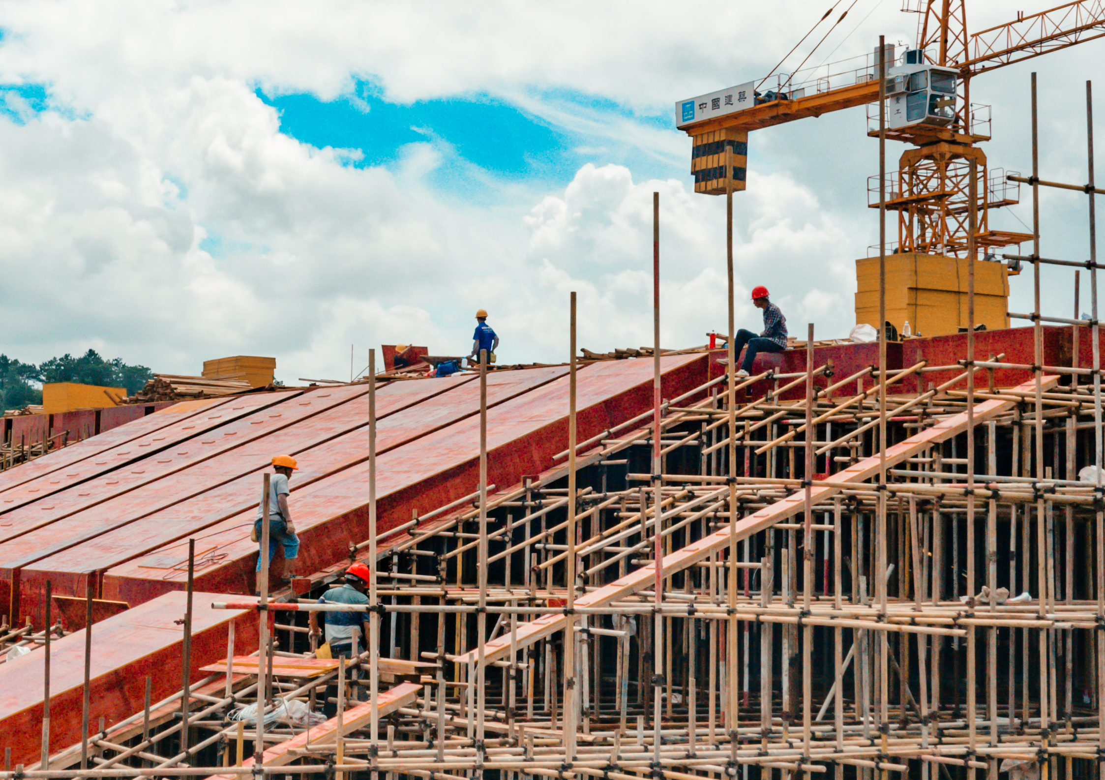 中央,广西自治区主流媒体"走进广西分公司精品工程看发展"活动启动