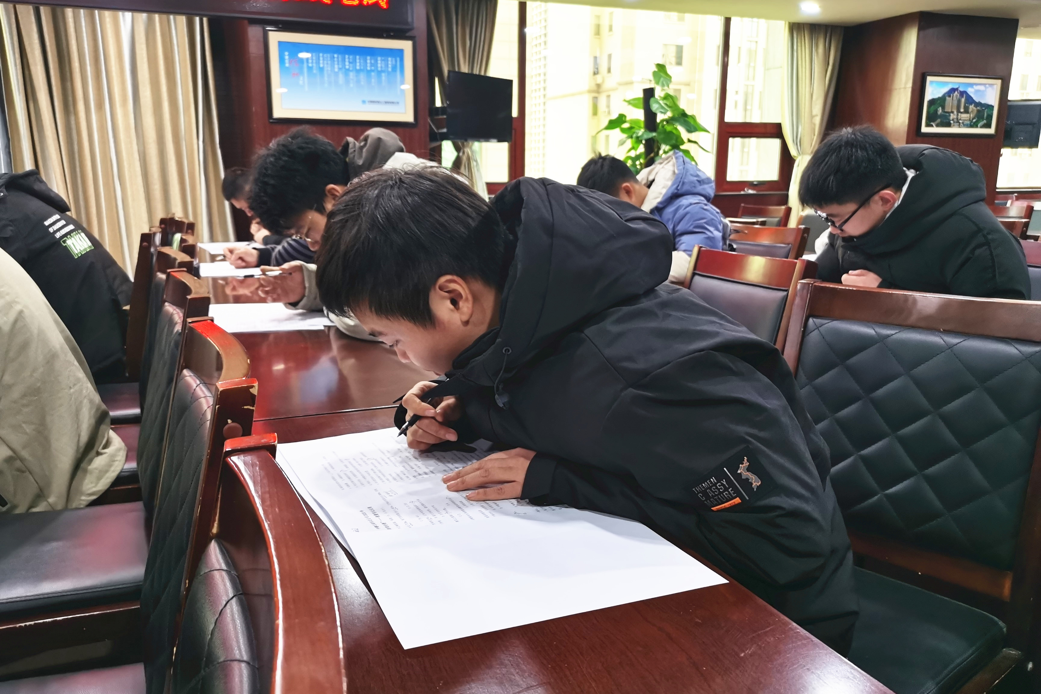 6认真审题、答题.jpg 6认真审题、答题.jpg