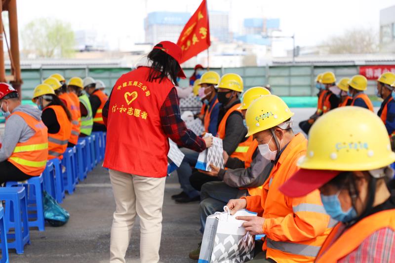 抗疫慰问工友.jpg