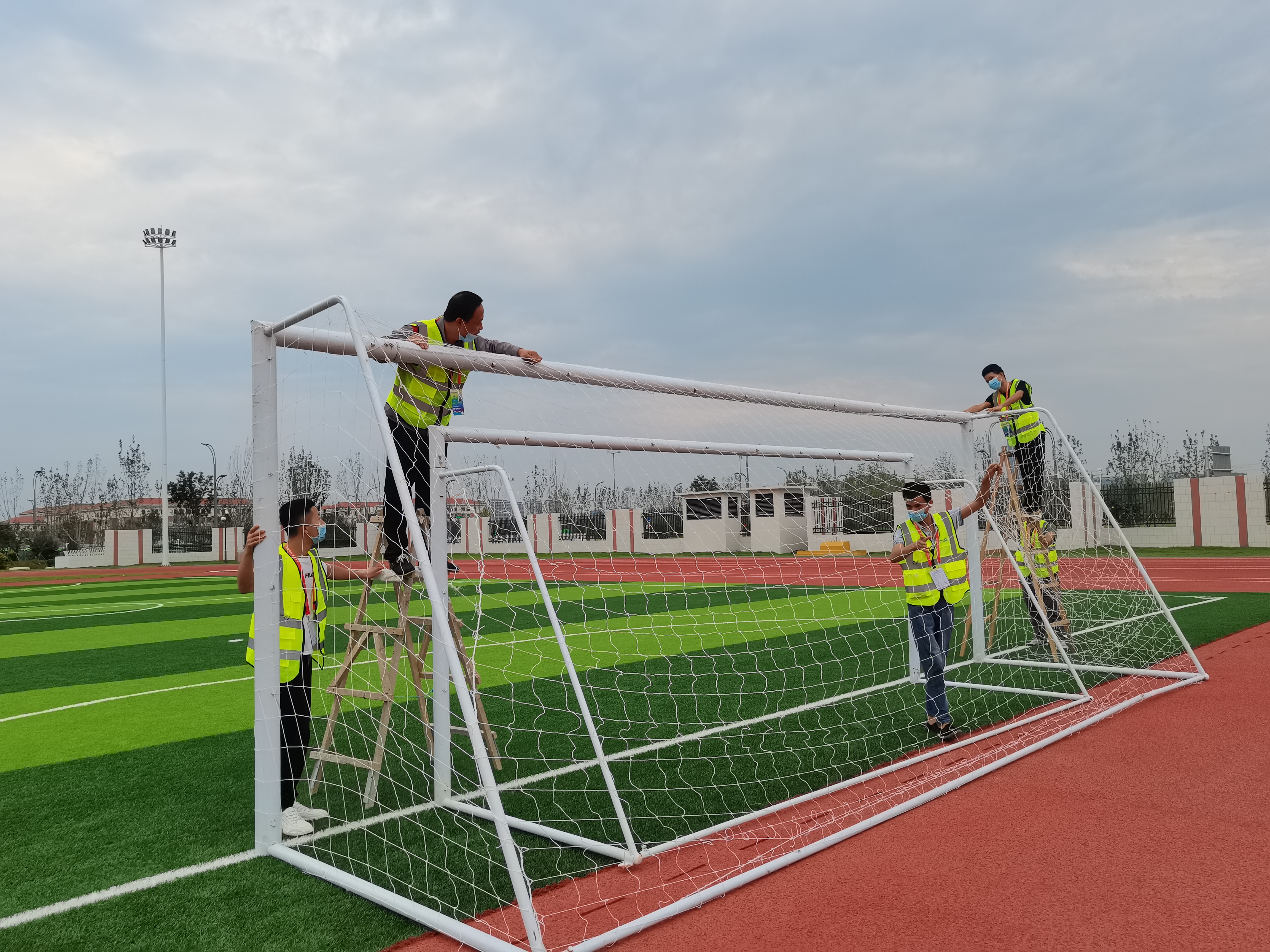 操场检修.jpg