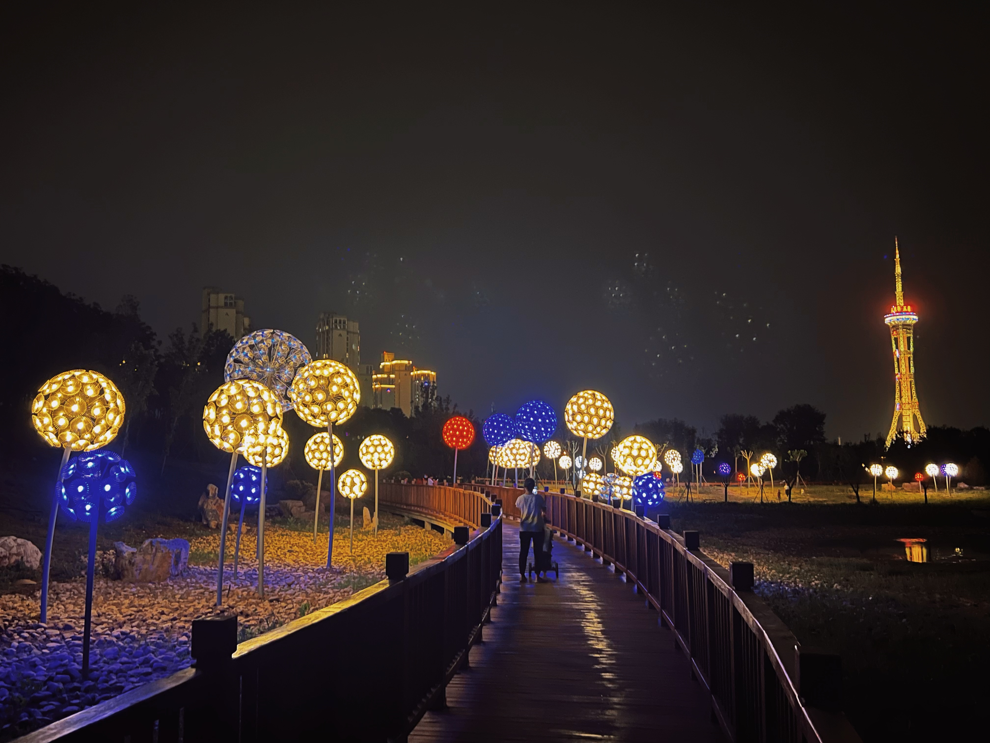 三公司河南城市公司周口沙颍河项目周口大道至大庆路段景观亮化全面