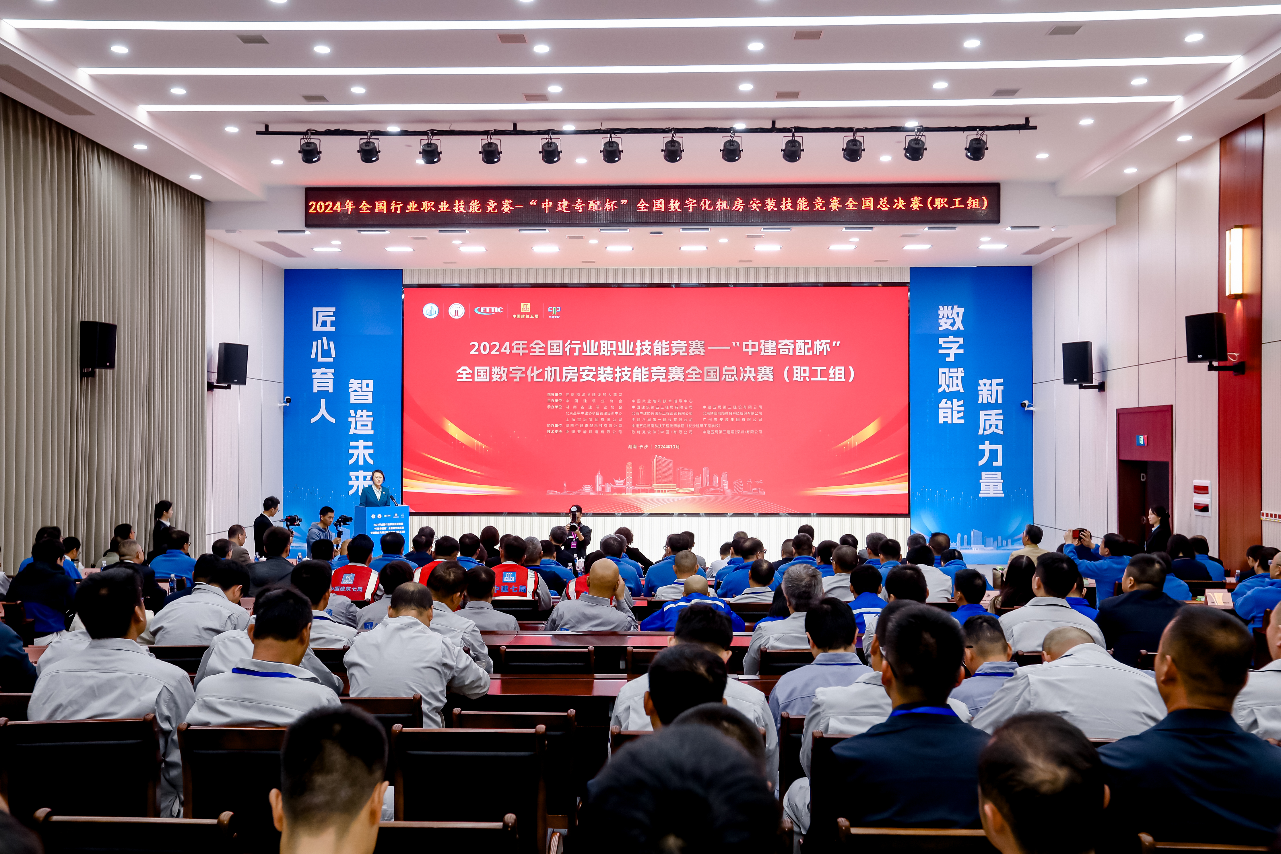 XWK_9346.jpg XWK_9346.jpg