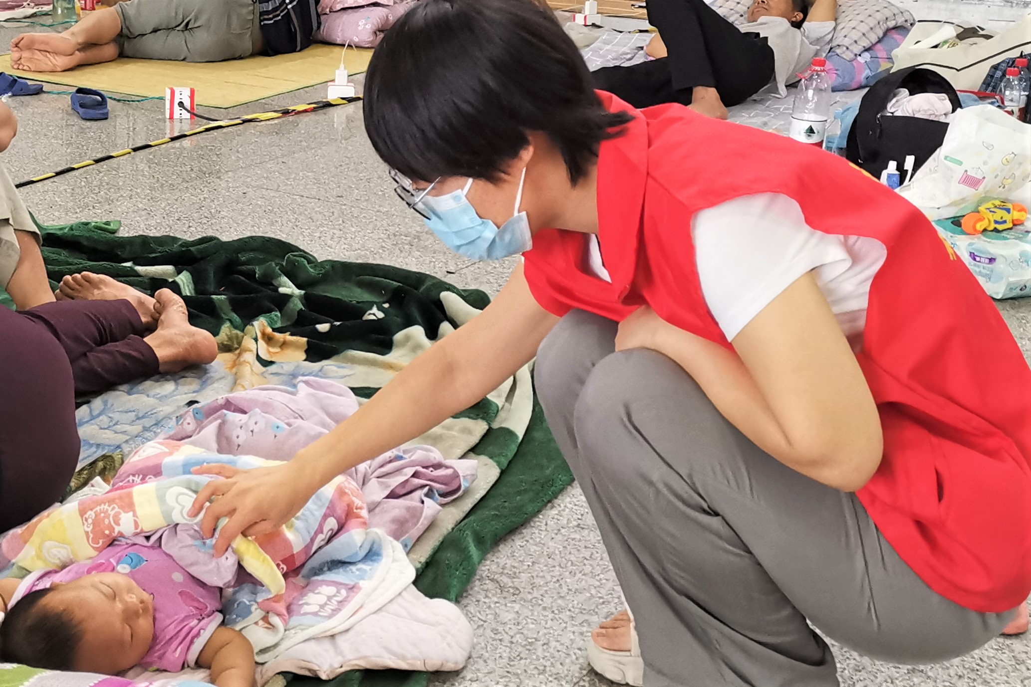 抗击台风5.jpg