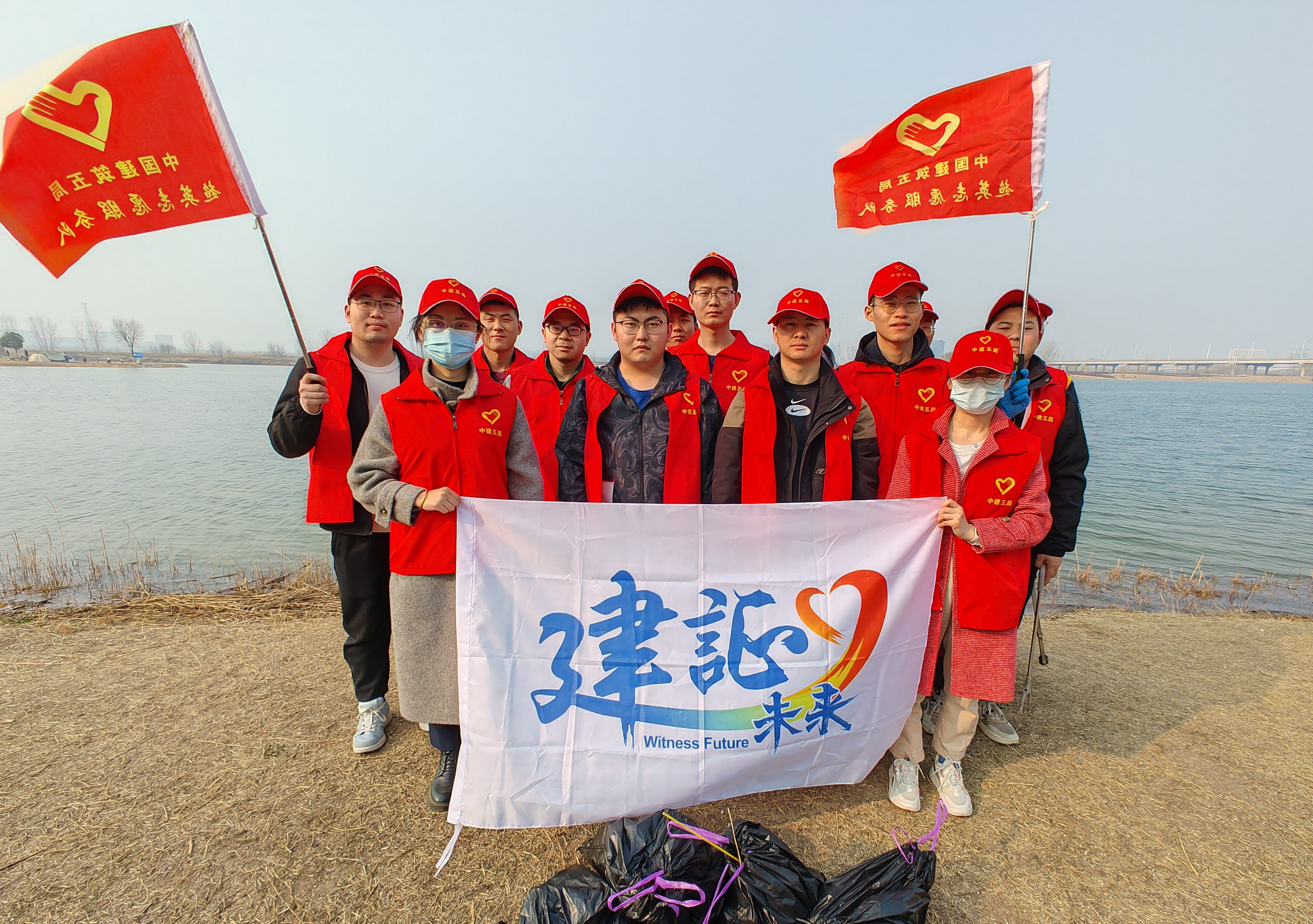 志愿服务合影.jpg