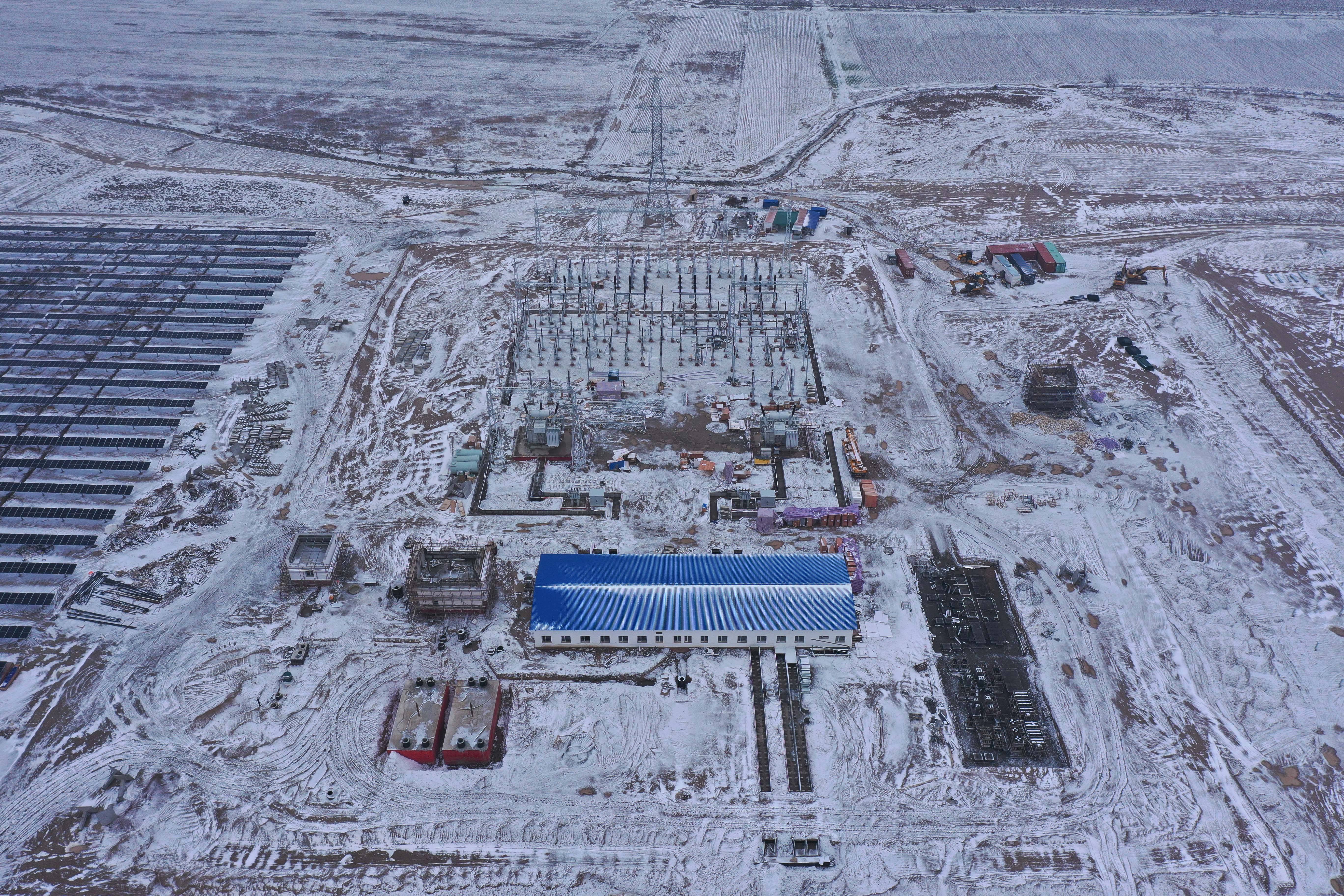 冬季的光伏项目.jpg 冬季的光伏项目.jpg