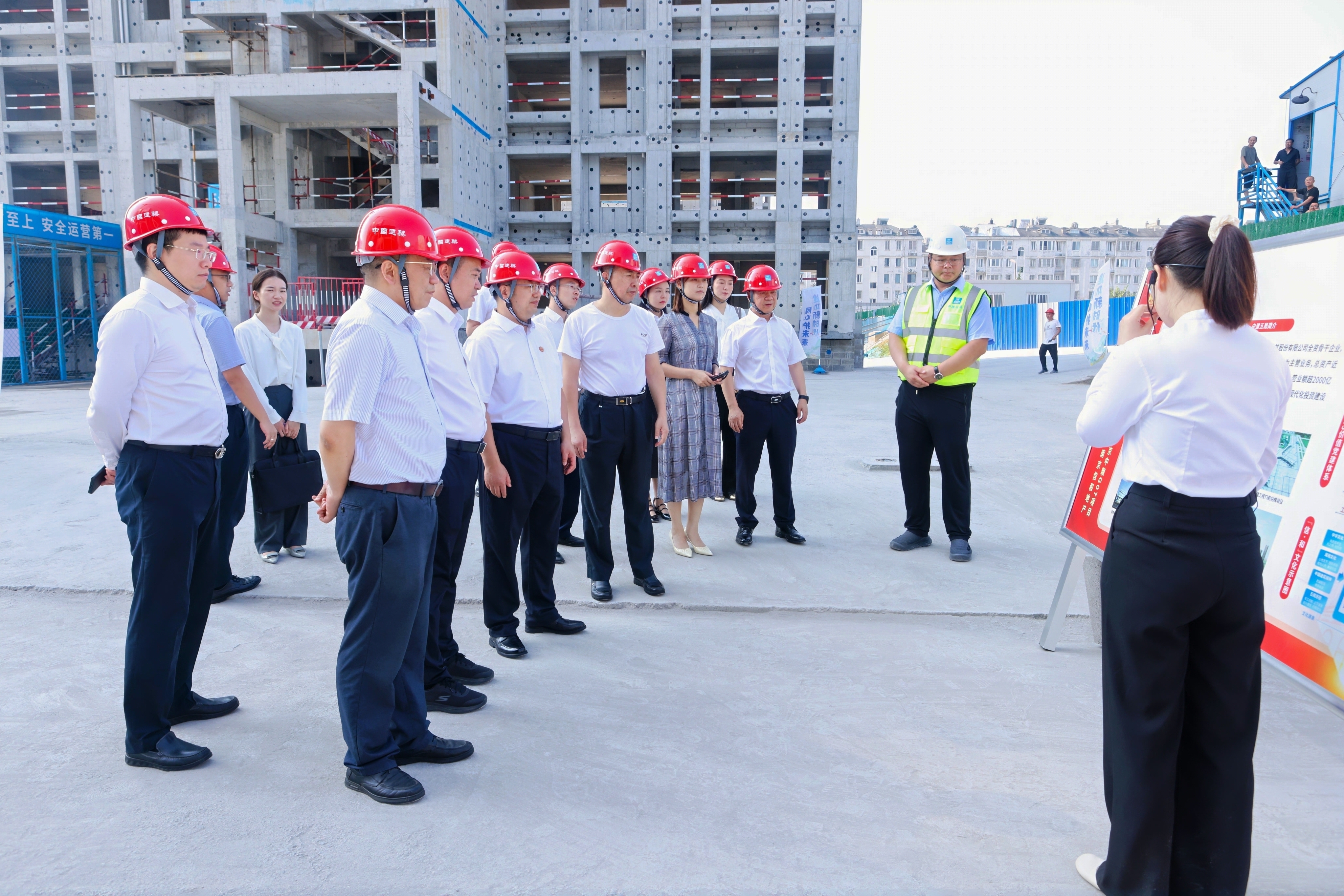 党建开放日观摩.jpg 党建开放日观摩.jpg