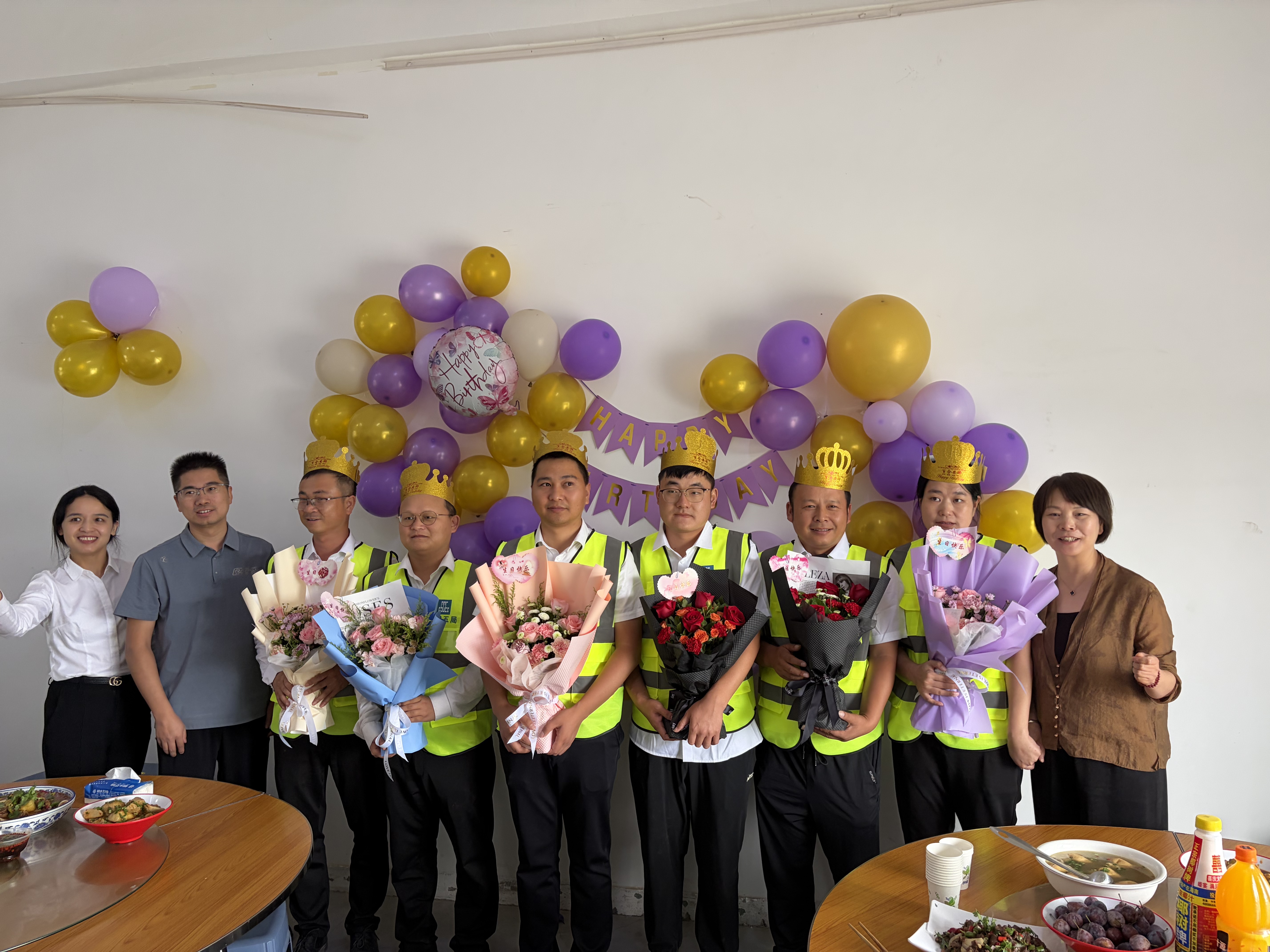 集体生日会.jpg 集体生日会.jpg