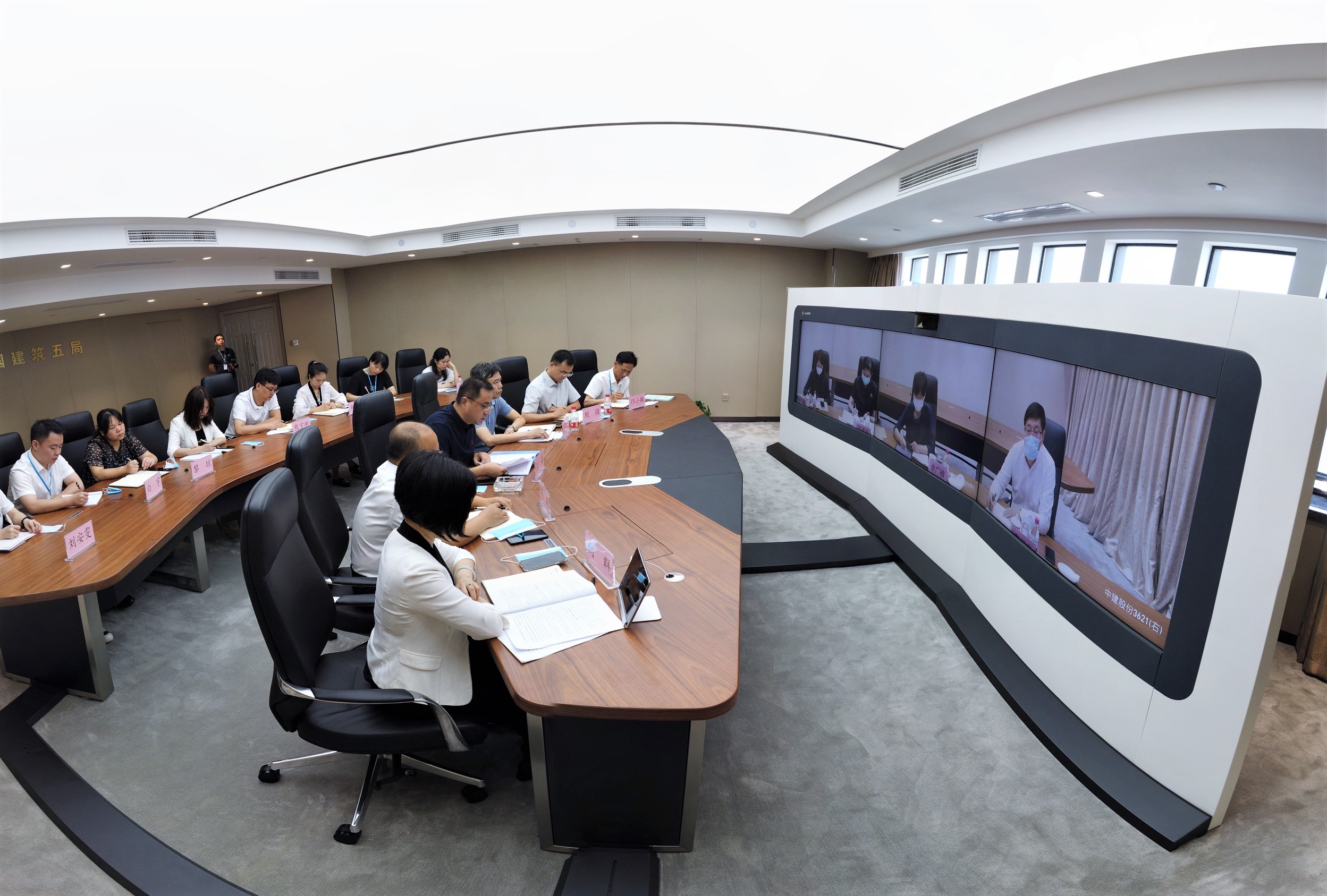 沉浸式会场1.jpg