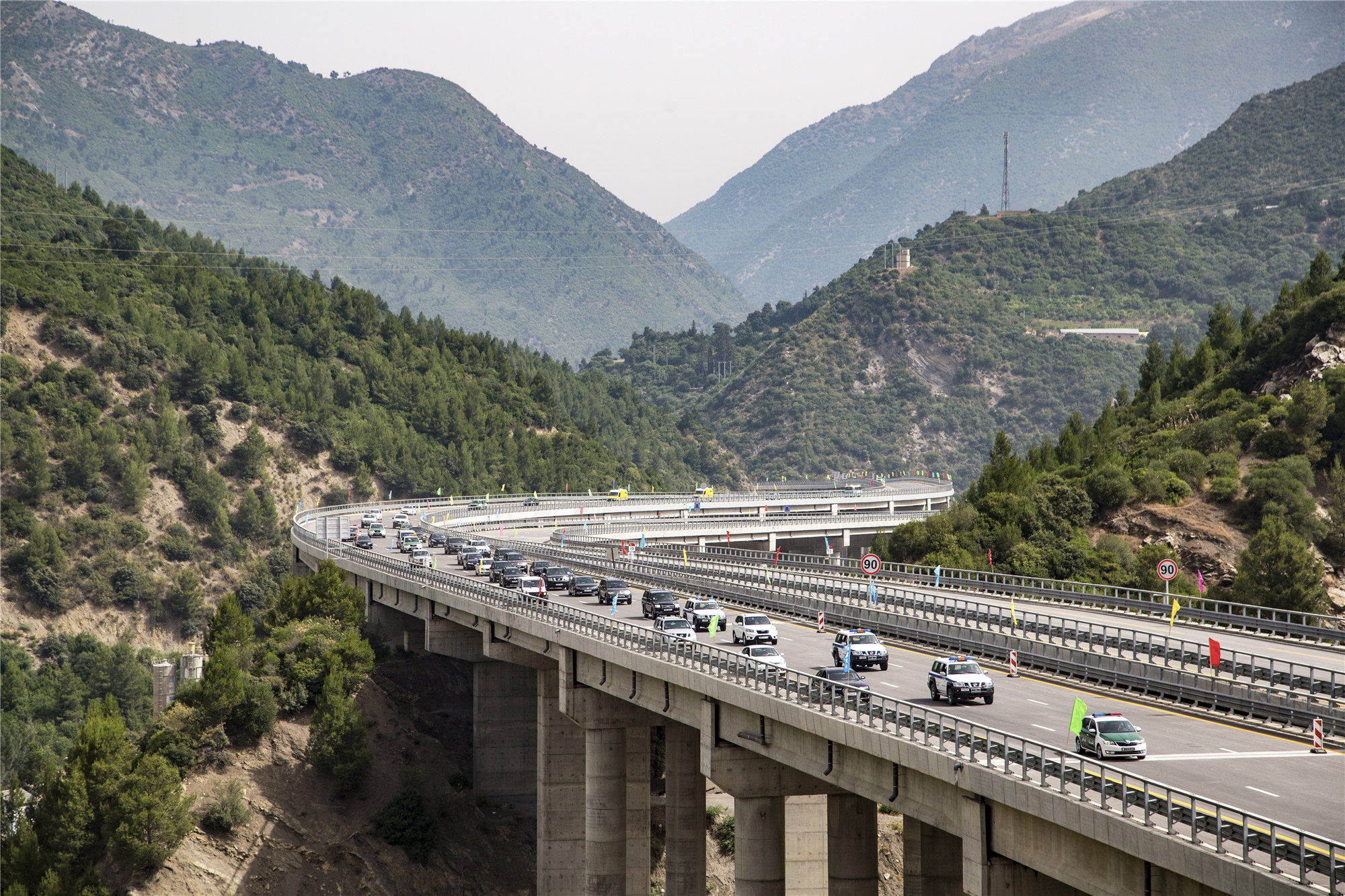 6.V11.9 桥通车现场.jpg