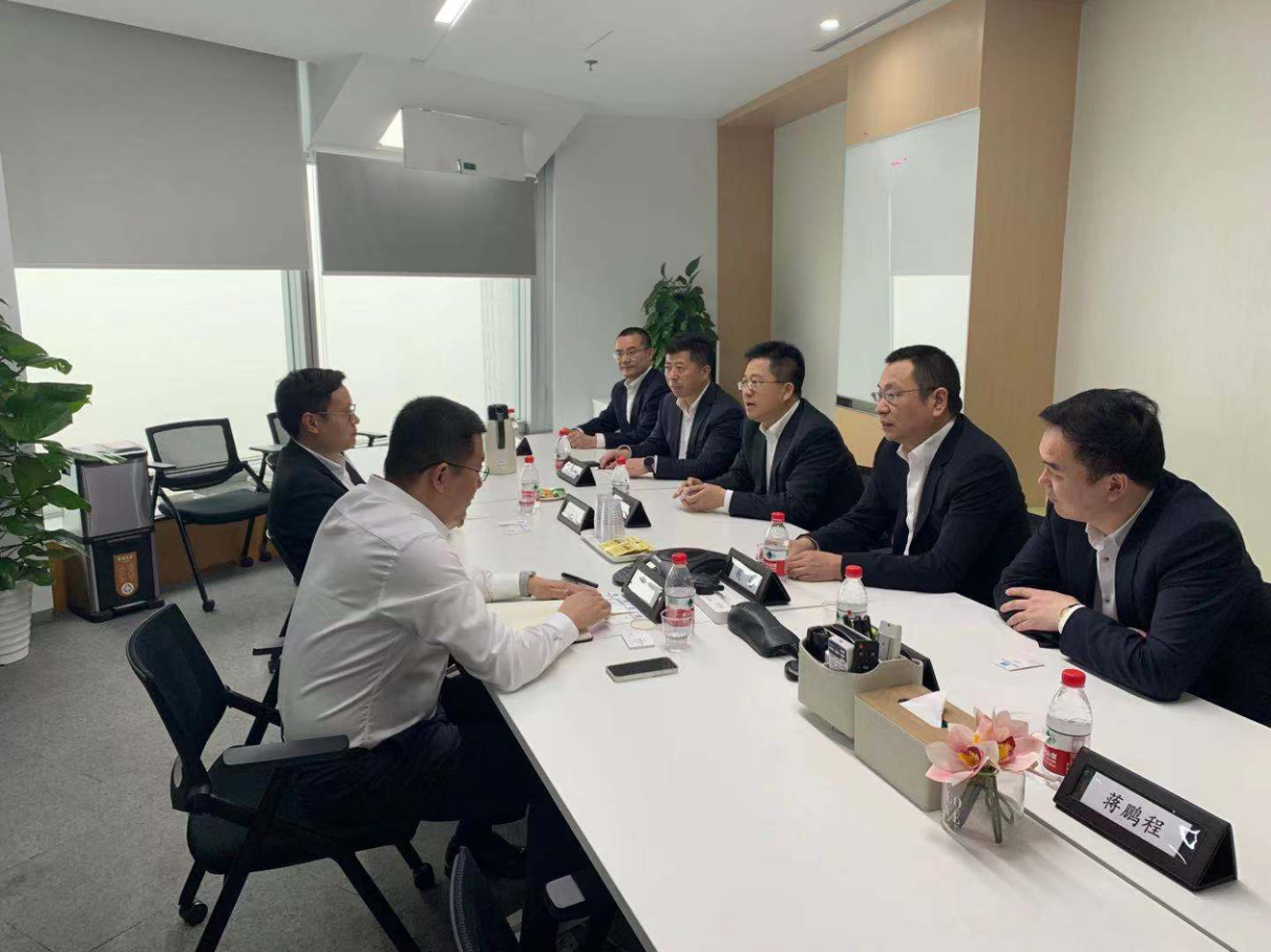 刘冬拜会香港置地中国区总裁凌常峰