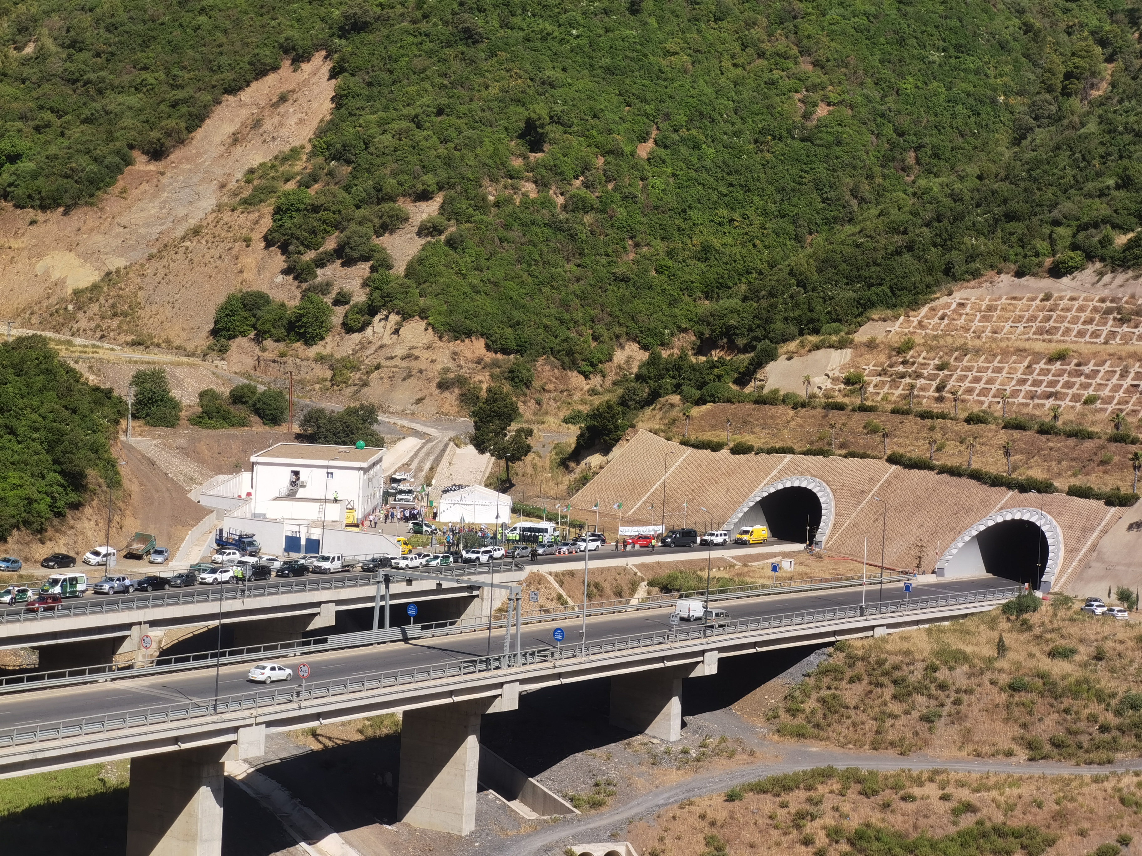 8.参观现场.jpg 8.参观现场.jpg