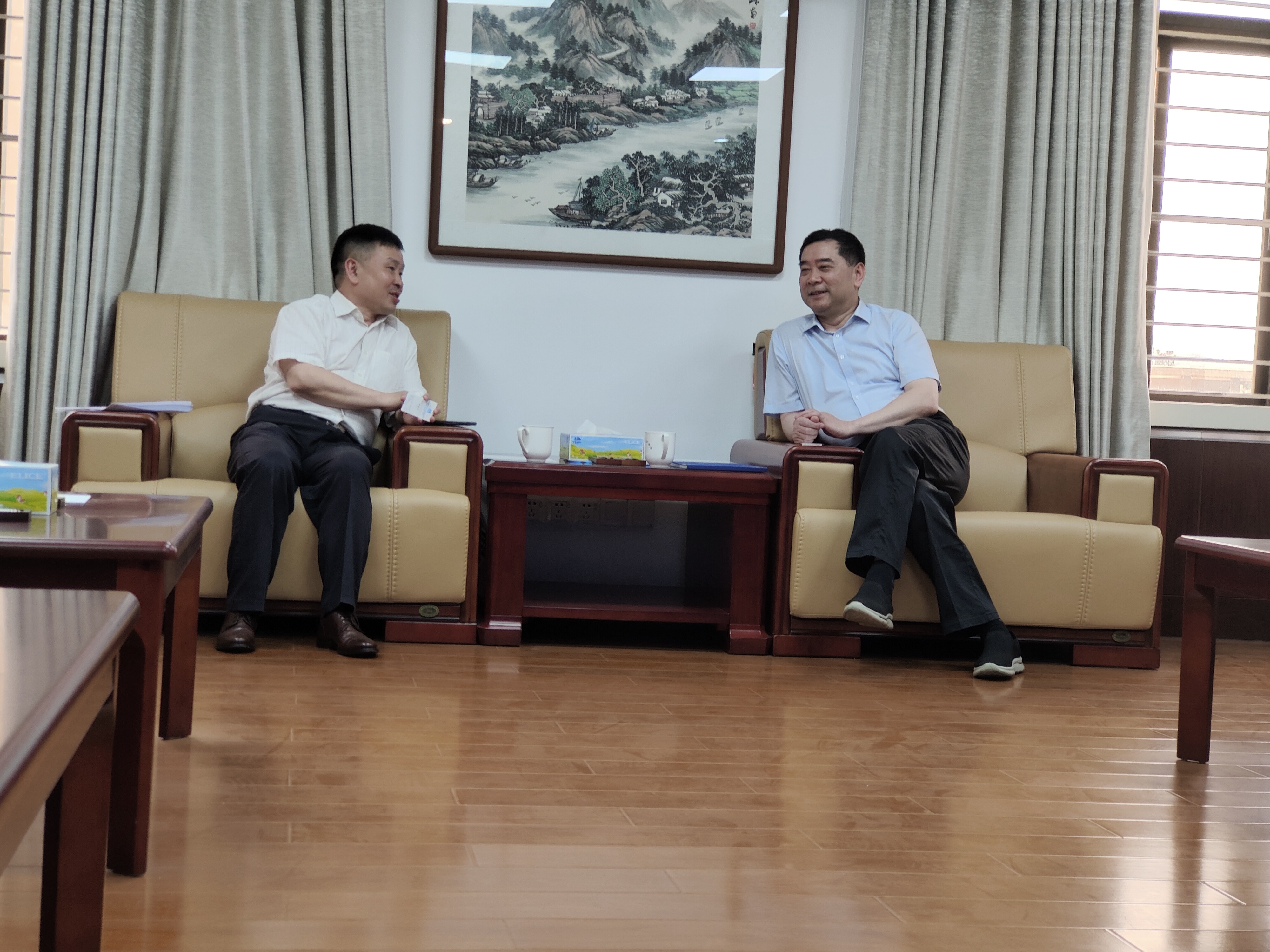 陈寿阳带队拜访揭阳市委常委、常务副市长庄湃澍.jpeg 陈寿阳带队拜访揭阳市委常委、常务副市长庄湃澍.jpeg