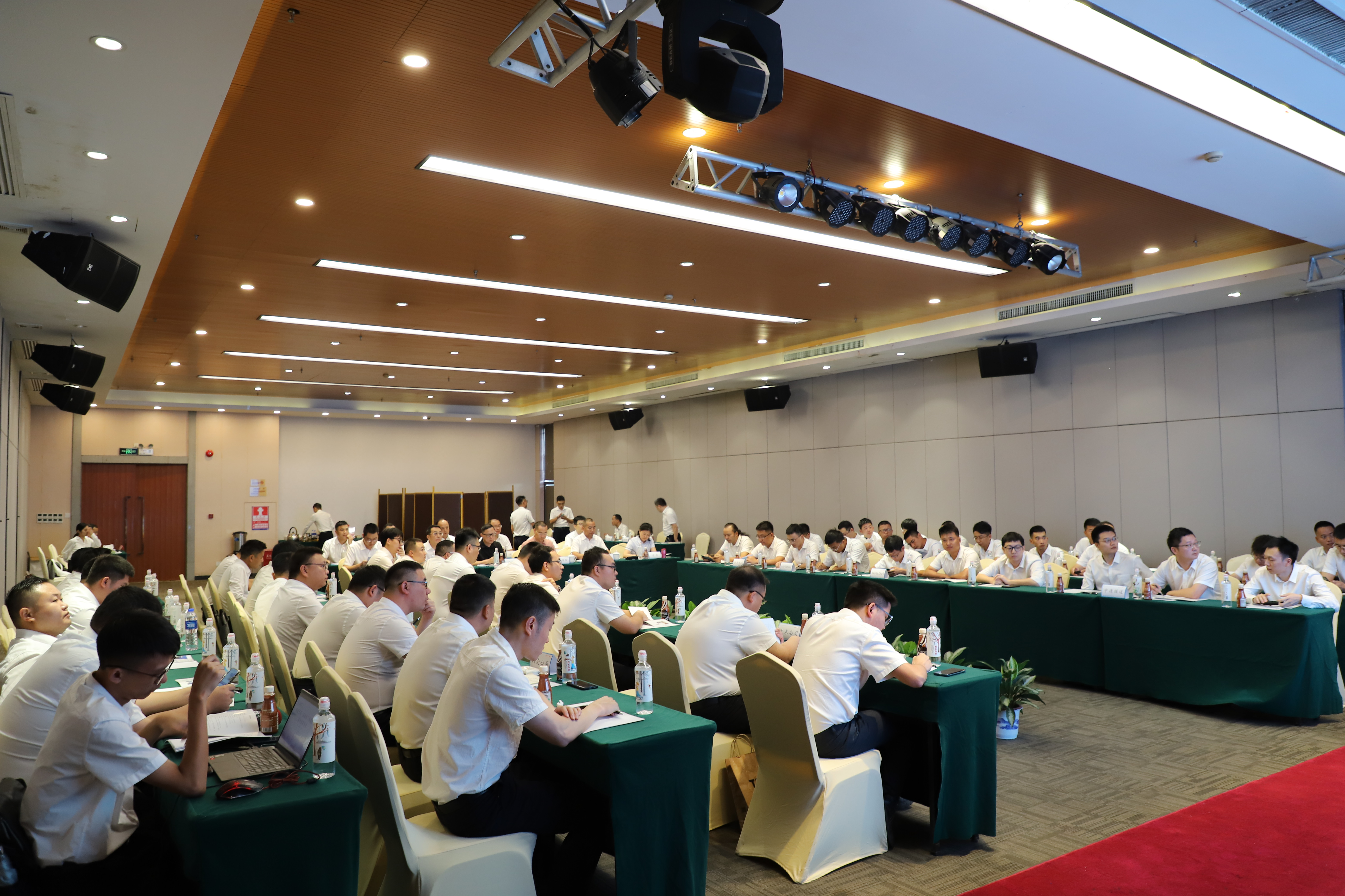 会议现场 (2).JPG