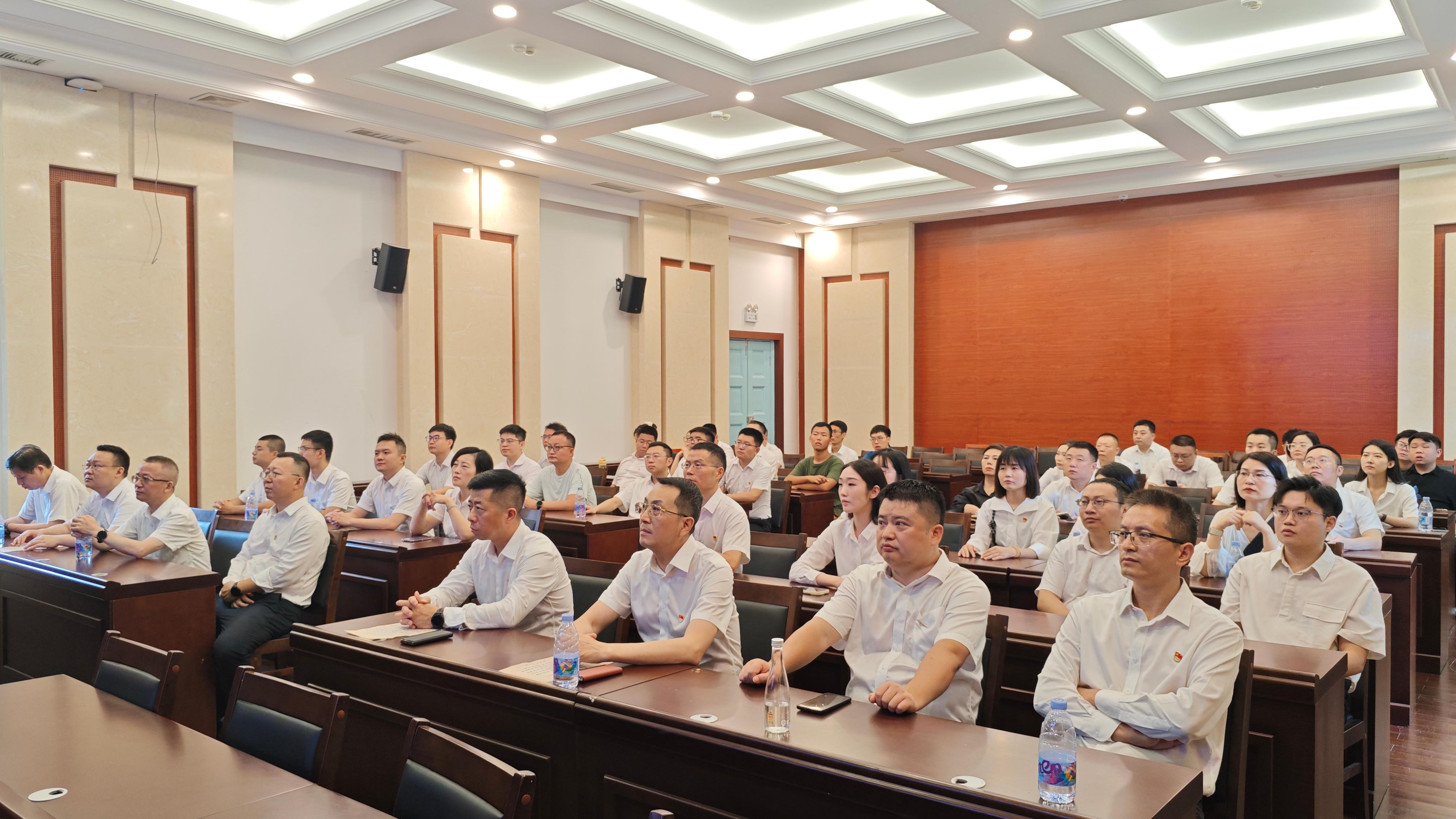 xinwen1.jpg