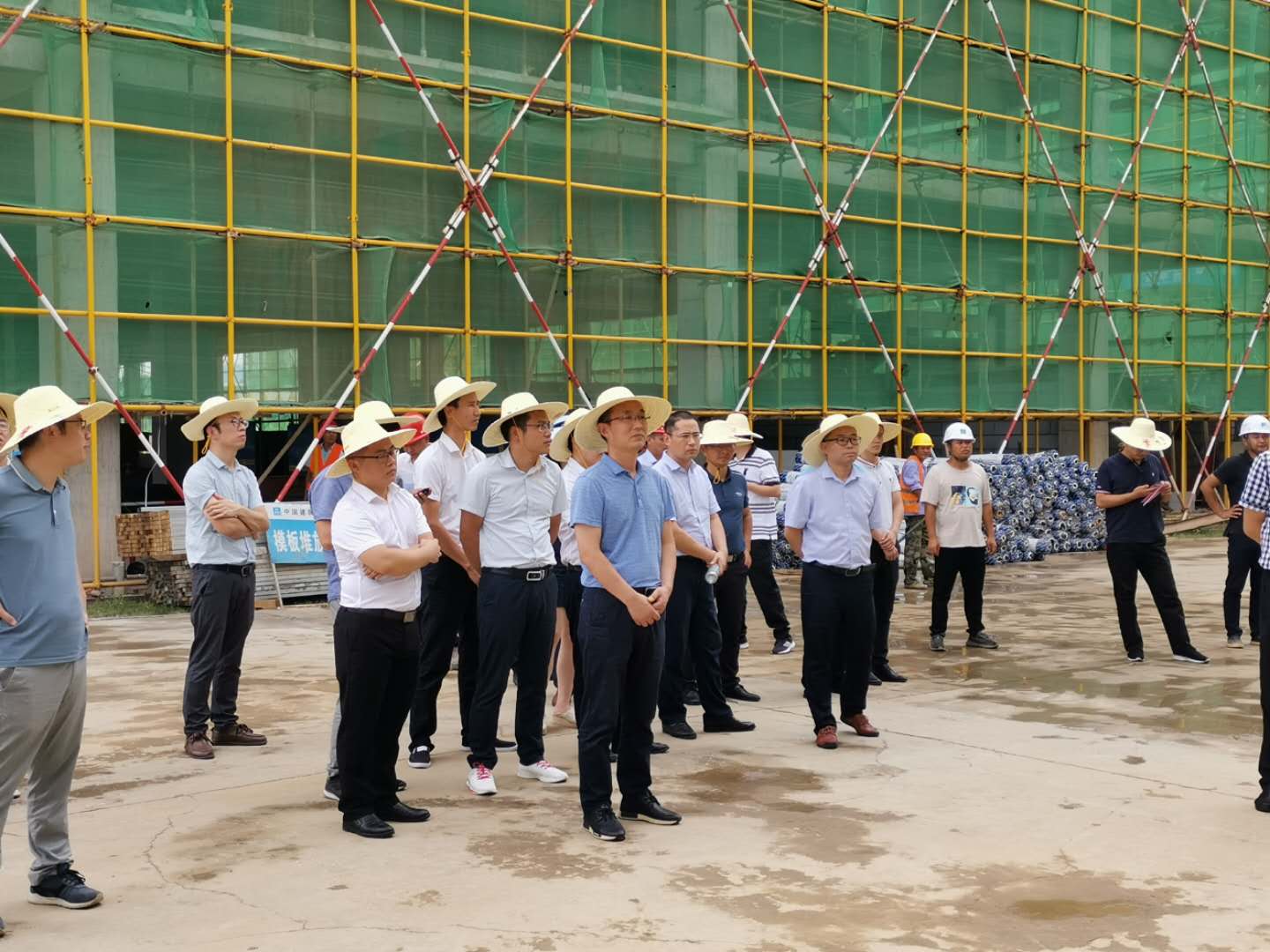 九江市市委副秘书长欧阳新华一行赴总承包公司江西分公司湖口新动能