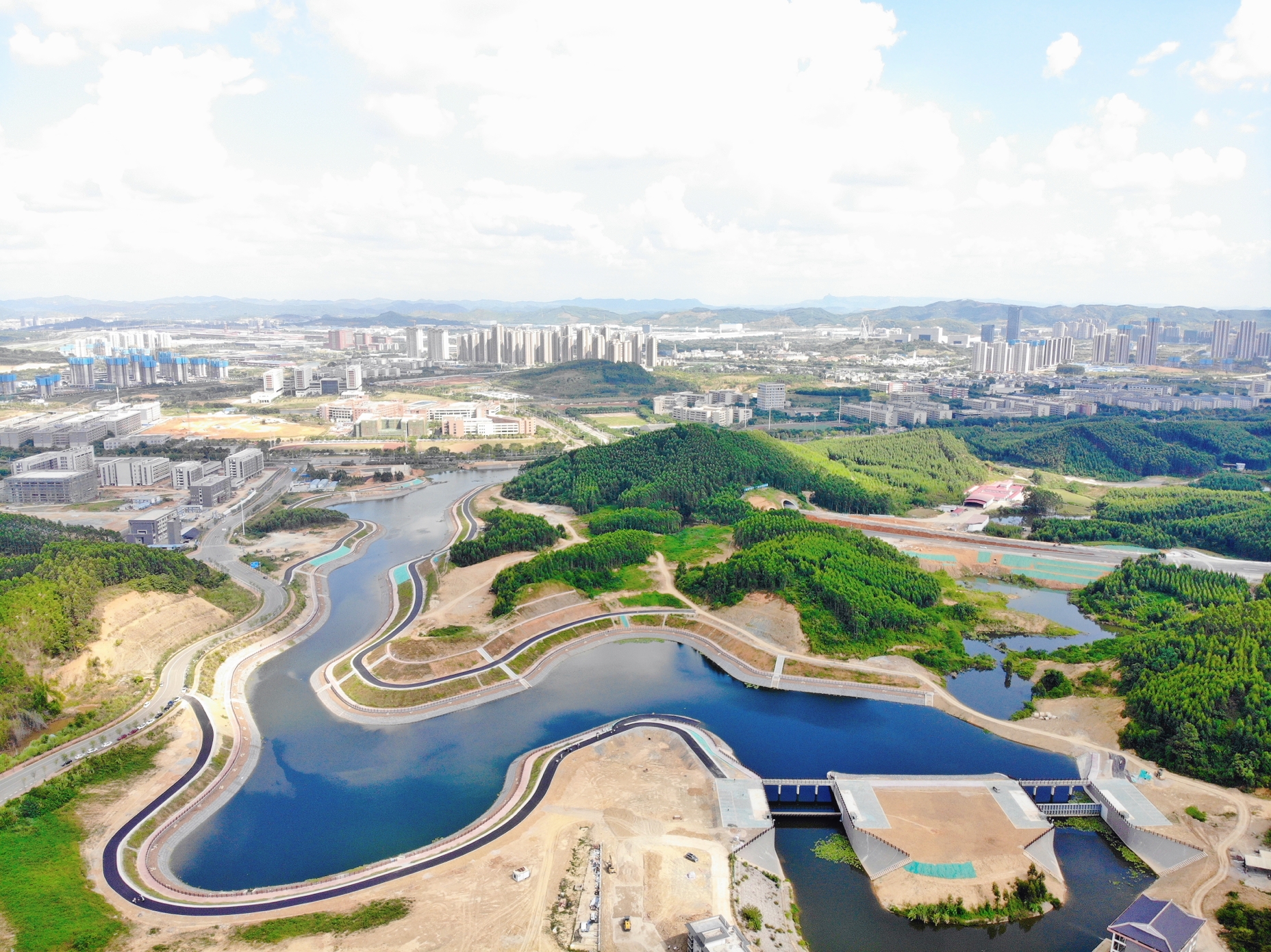 土木公司柳州莫道江水系项目顺利通过竣工验收