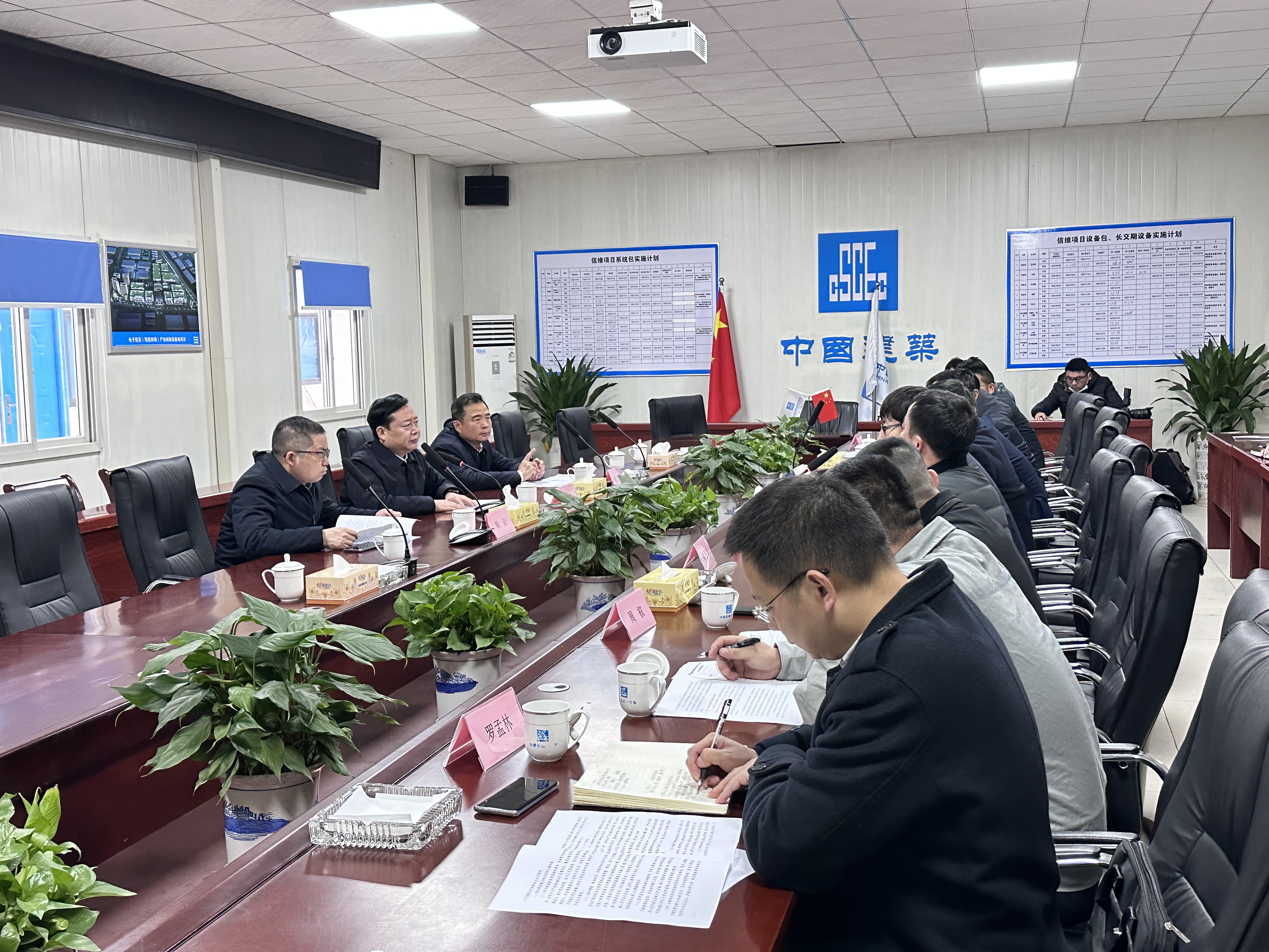 熊炜带队赴益阳信维项目调研建设进度及研发线情况.jpg