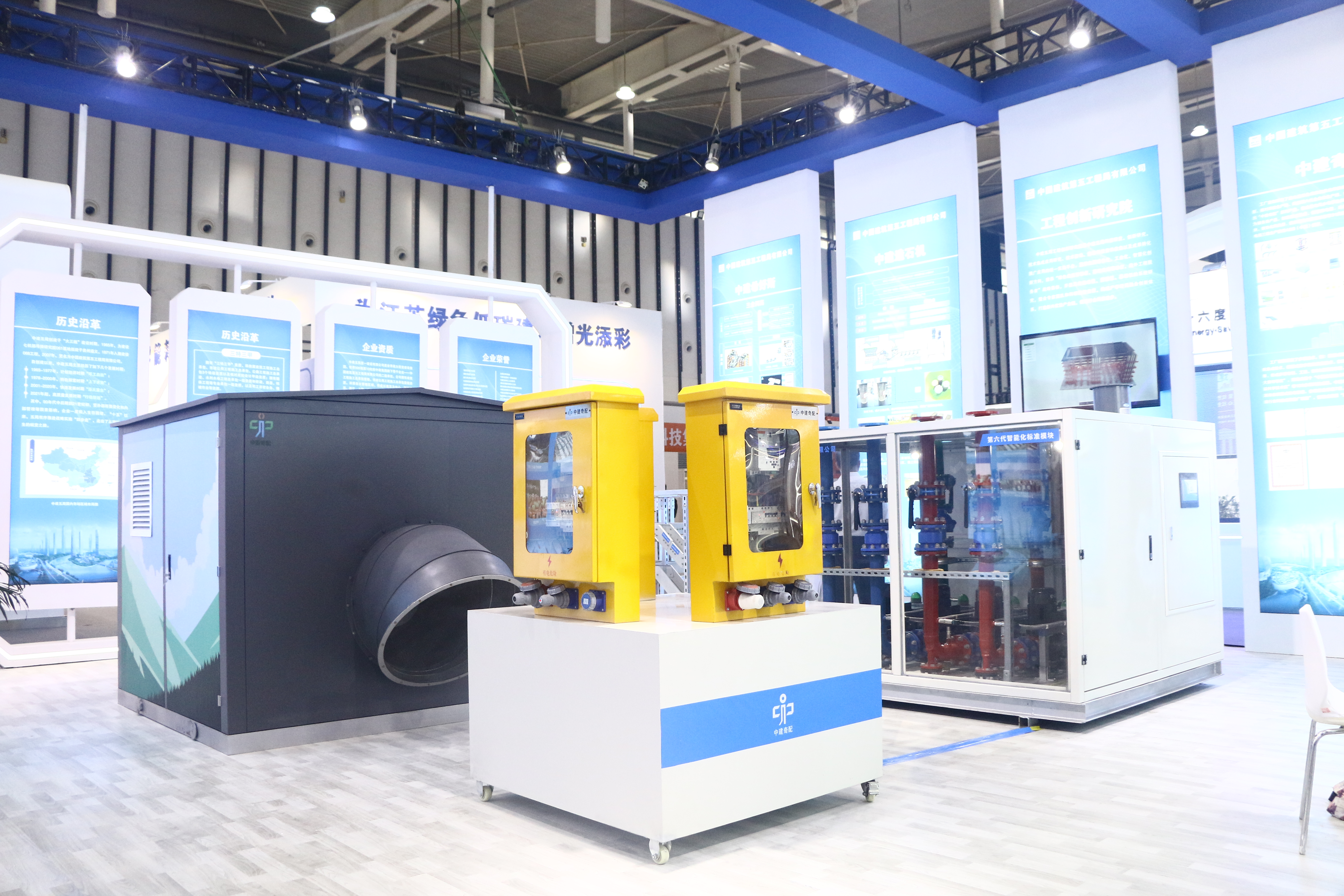 展会现场.jpg 展会现场.jpg