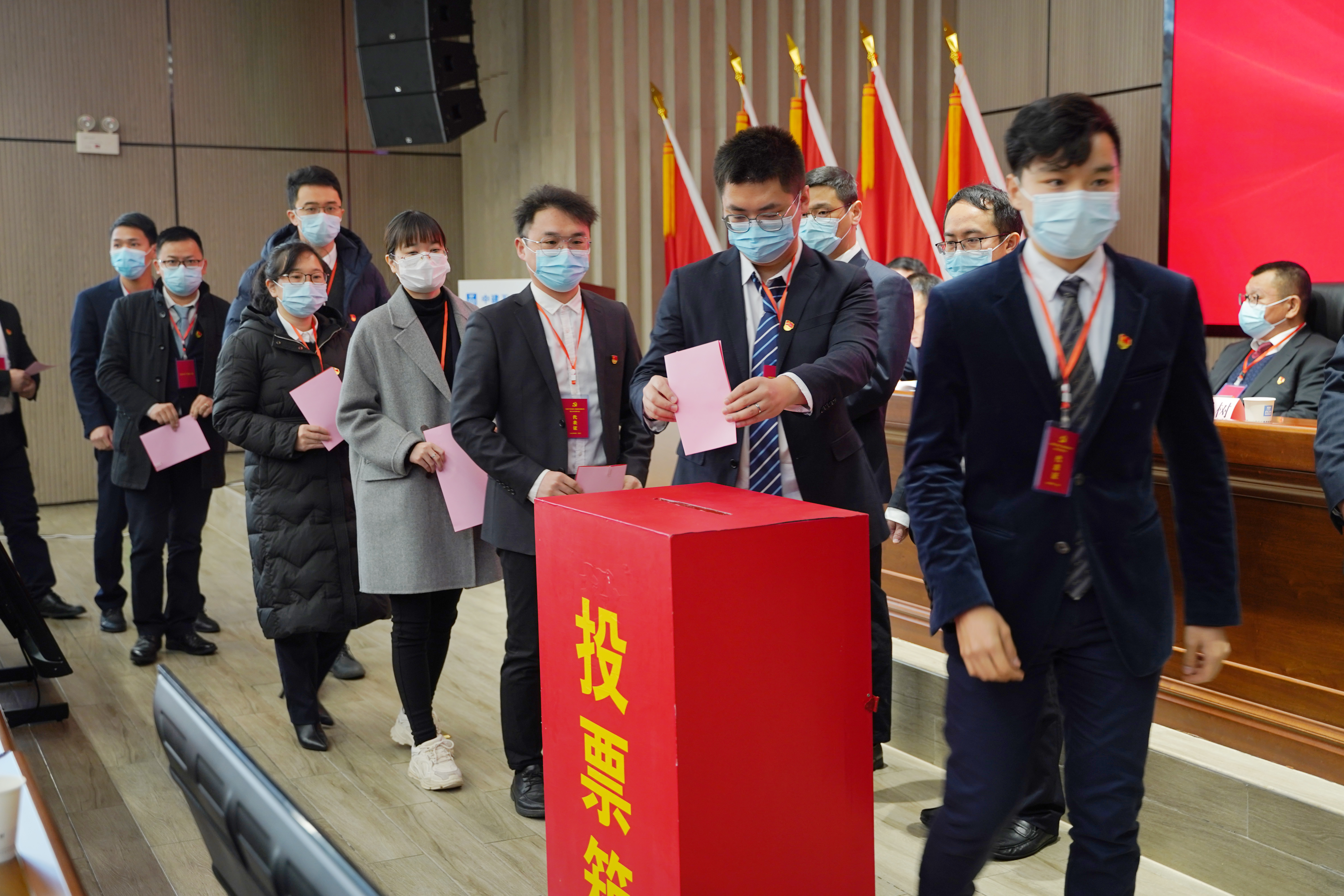 投票3.jpg 投票3.jpg