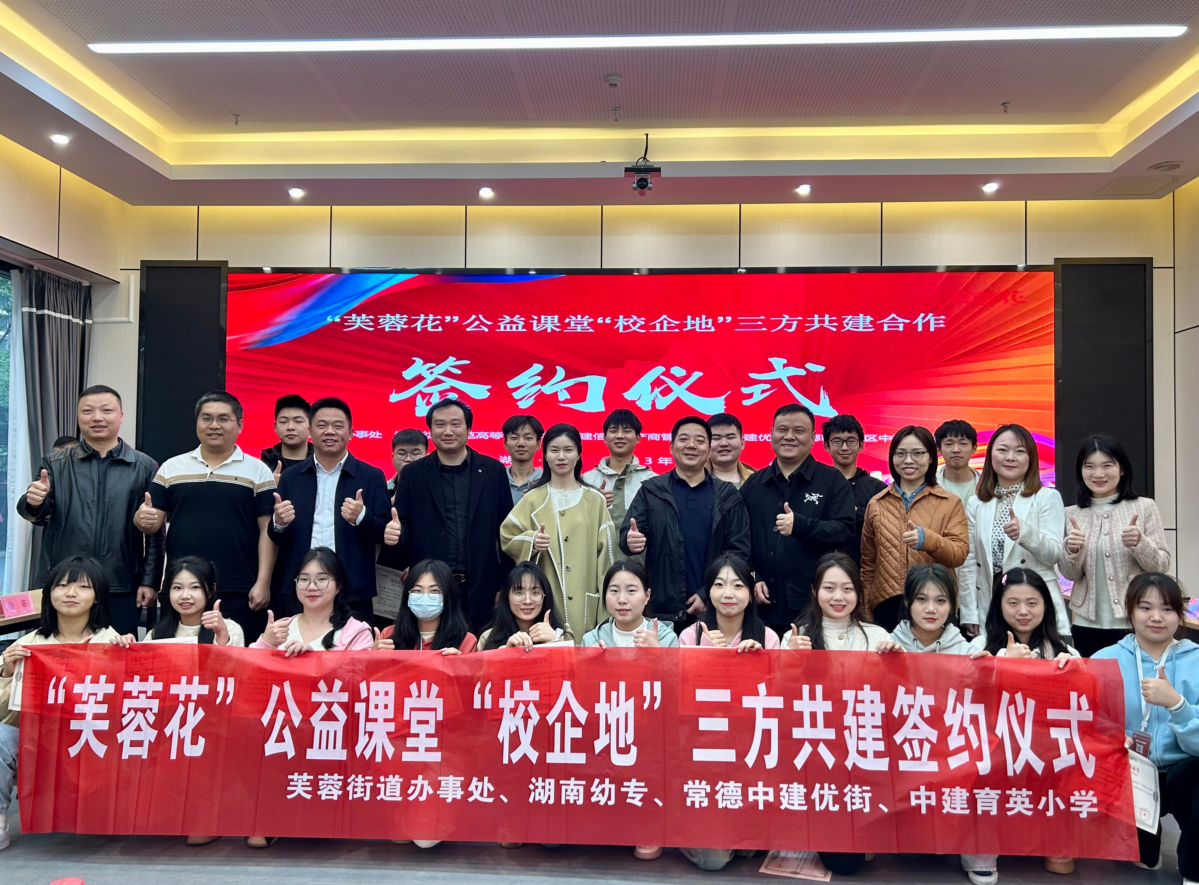 6292418c61f66d9ed98af8b54c175e3.jpg 6292418c61f66d9ed98af8b54c175e3.jpg