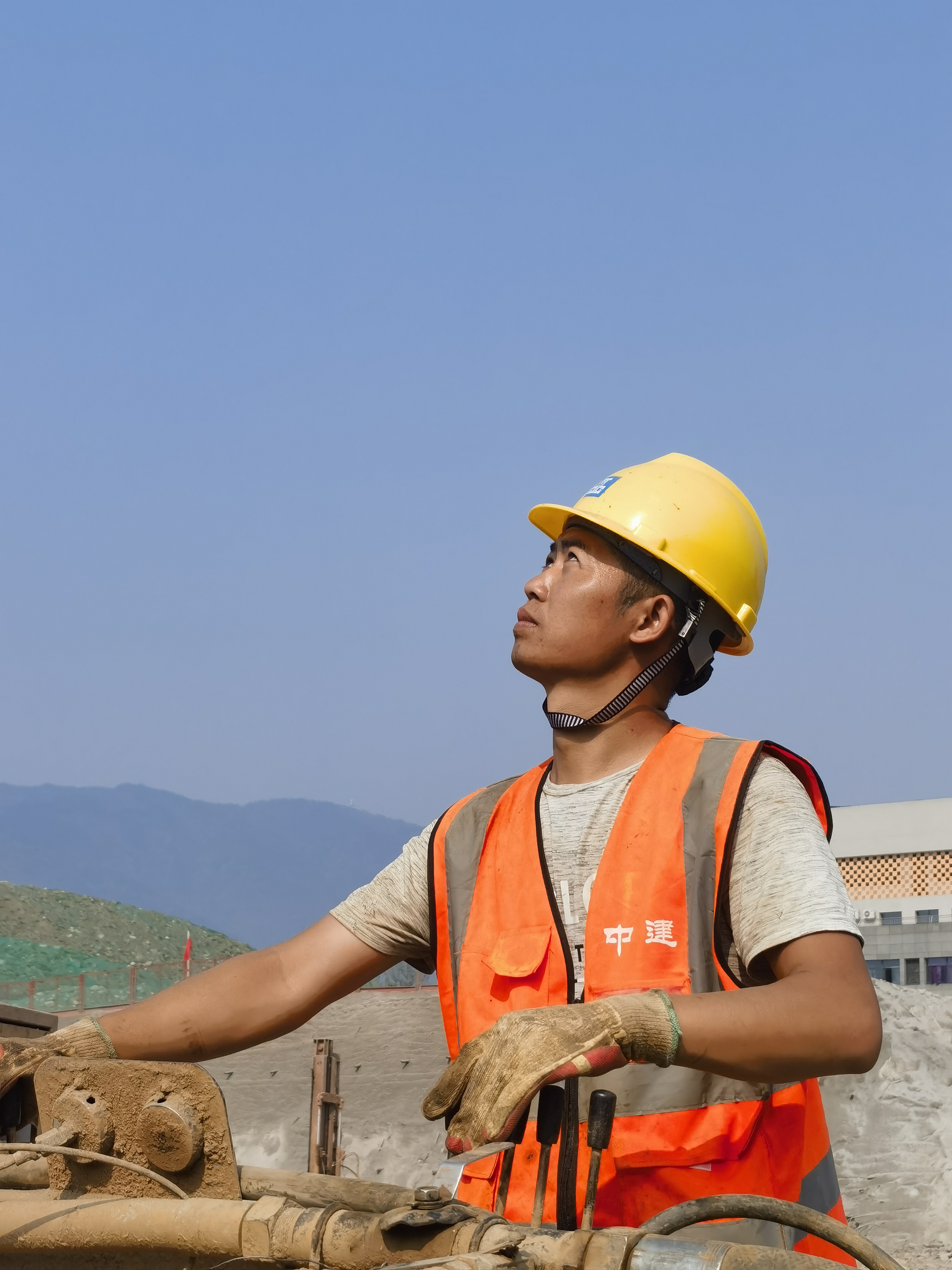 执念匠心,致敬不凡.jpg 执念匠心,致敬不凡.jpg