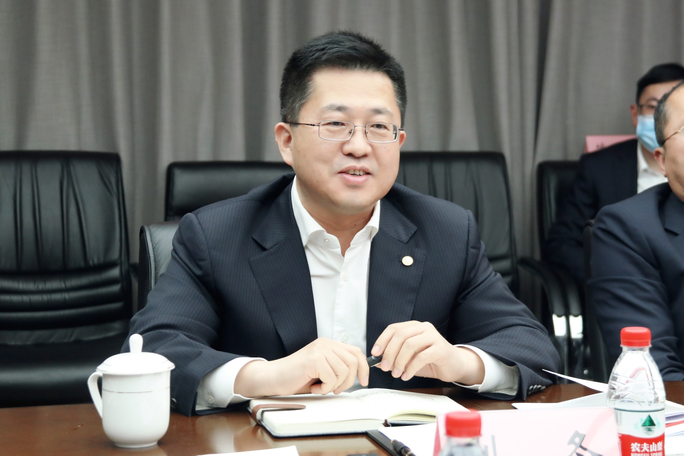 3月8日下午,中建五局党委副书记,董事,总经理刘冬带队,局党委常委