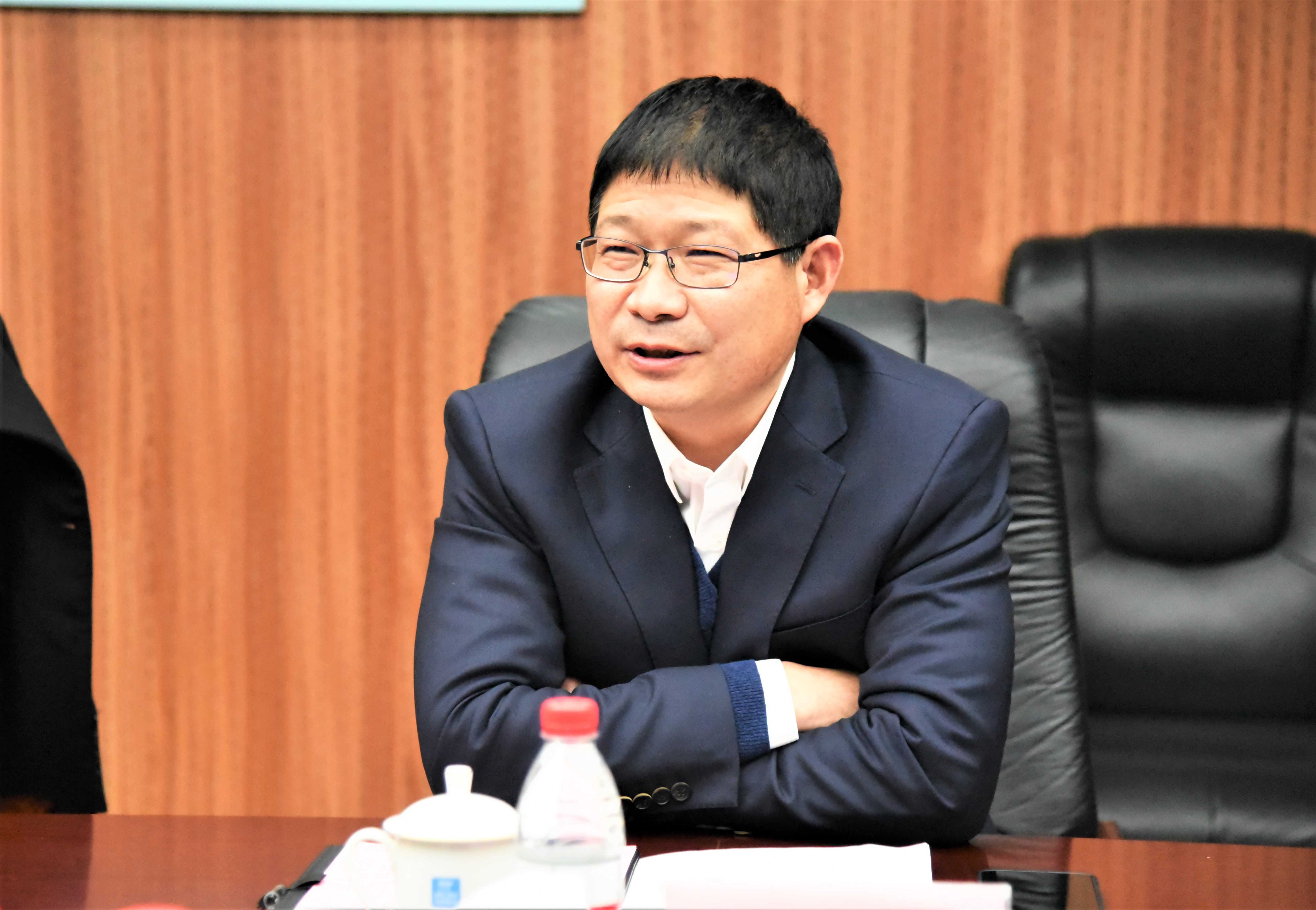 黄明辉.JPG