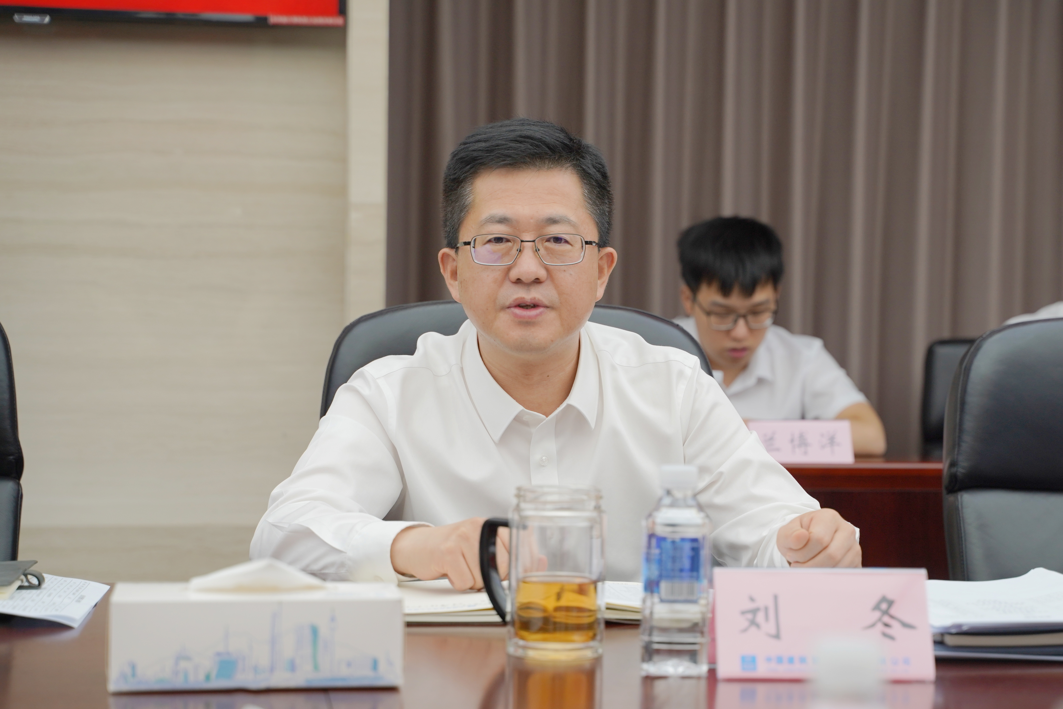 刘冬.jpg
