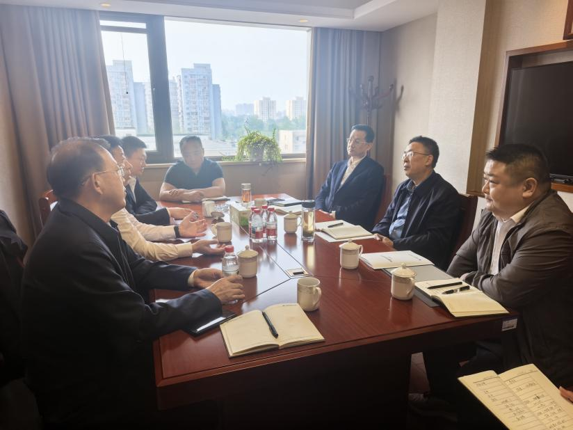 陈勇带队拜访湖南省驻京办主任陈荣伟.png