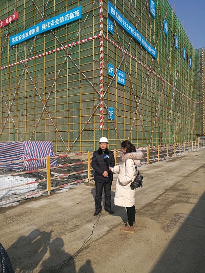 教育局负责人于献会接受采访 - 副本.jpg